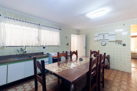 Casa para alugar com 215m², 4 quartos e 2 vagas