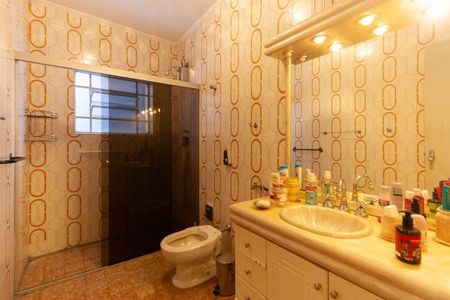 Casa para alugar com 215m², 4 quartos e 2 vagas Casa para alugar com 215m², 4 quartos e 2 vagasBanheiro da Suíte 1