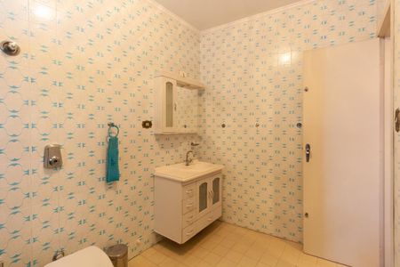Casa para alugar com 215m², 4 quartos e 2 vagas Casa para alugar com 215m², 4 quartos e 2 vagasBanheiro da Suíte 2