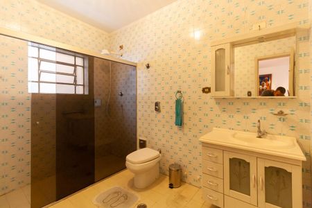 Casa para alugar com 215m², 4 quartos e 2 vagas Casa para alugar com 215m², 4 quartos e 2 vagasBanheiro da Suíte 2