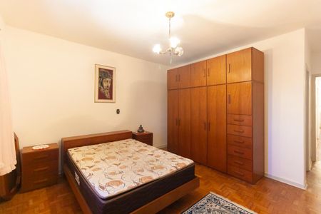 Casa para alugar com 215m², 4 quartos e 2 vagas Casa para alugar com 215m², 4 quartos e 2 vagasSuíte 3