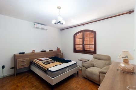 Casa para alugar com 215m², 4 quartos e 2 vagas Casa para alugar com 215m², 4 quartos e 2 vagasSuíte 1