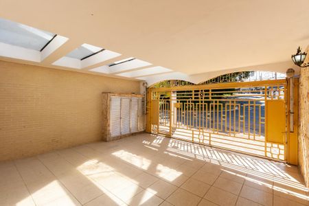 Casa para alugar com 215m², 4 quartos e 2 vagas Casa para alugar com 215m², 4 quartos e 2 vagasGaragem