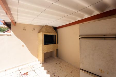 Casa para alugar com 215m², 4 quartos e 2 vagas Casa para alugar com 215m², 4 quartos e 2 vagasÁrea comum - Churrasqueira