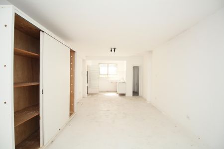 Casa à venda com 346m², 4 quartos e 3 vagasPonto de Comercio 1 - Subsolo