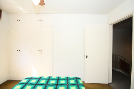 Casa à venda com 346m², 4 quartos e 3 vagasSuite