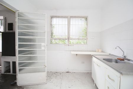 Casa à venda com 346m², 4 quartos e 3 vagasPonto de Comercio 1 - Subsolo