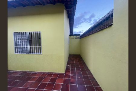 Área externa de casa para alugar com 2 quartos, 81m² em Vila Caiçara, Praia Grande
