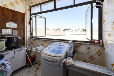 Apartamento à venda com 87m², 3 quartos e 2 vagas Apartamento à venda com 87m², 3 quartos e 2 vagasÁrea de Serviço