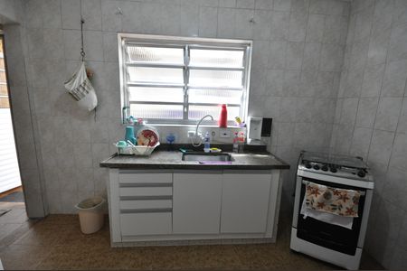 Casa para alugar com 120m², 2 quartos e 2 vagasCozinha
