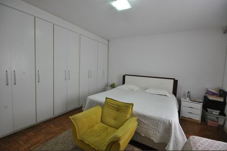 Casa para alugar com 120m², 2 quartos e 2 vagasQuarto 1