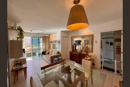 Sala de apartamento à venda com 4 quartos, 107m² em Barra da Tijuca, Rio de Janeiro