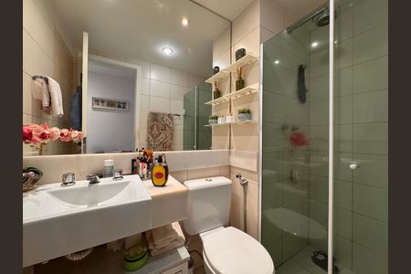 Apartamento à venda com 107m², 4 quartos e 2 vagas Apartamento à venda com 107m², 4 quartos e 2 vagasBanheiro Social