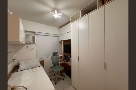 Apartamento à venda com 107m², 4 quartos e 2 vagas Apartamento à venda com 107m², 4 quartos e 2 vagasQuarto 2