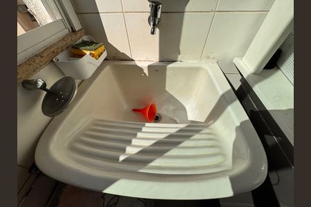 Apartamento à venda com 107m², 4 quartos e 2 vagas Apartamento à venda com 107m², 4 quartos e 2 vagasCozinha e Área de Serviço