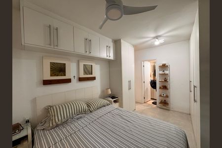 Apartamento à venda com 107m², 4 quartos e 2 vagas Apartamento à venda com 107m², 4 quartos e 2 vagasSuíte