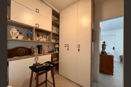 Apartamento à venda com 107m², 4 quartos e 2 vagas Apartamento à venda com 107m², 4 quartos e 2 vagasQuarto 3