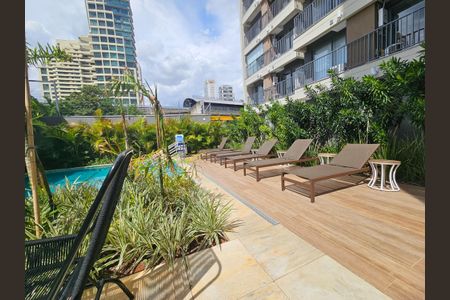 Studio à venda com 25m², 1 quarto e sem vagaÁrea comum - Piscina