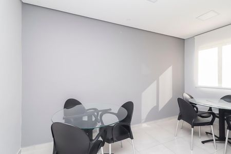 Apartamento para alugar com 34m², 2 quartos e 1 vagaÁrea comum - Salão de festas
