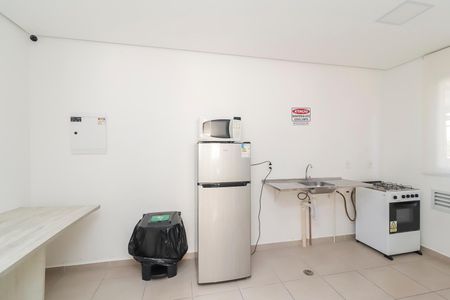 Apartamento para alugar com 34m², 2 quartos e 1 vagaÁrea comum - Salão de festas
