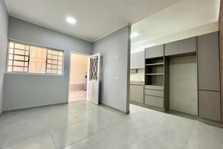 Sala de casa para alugar com 2 quartos, 90m² em Vila do Bosque, São Paulo