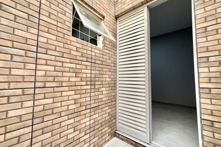 Casa para alugar com 90m², 2 quartos e 2 vagas Casa para alugar com 90m², 2 quartos e 2 vagasVaranda da Suíte 2