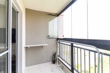 Apartamento à venda com 45m², 2 quartos e sem vaga Apartamento à venda com 45m², 2 quartos e sem vagaVaranda e Área de Serviço
