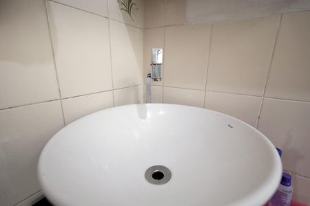 Casa à venda com 144m², 3 quartos e 2 vagas Casa à venda com 144m², 3 quartos e 2 vagasBanheiro