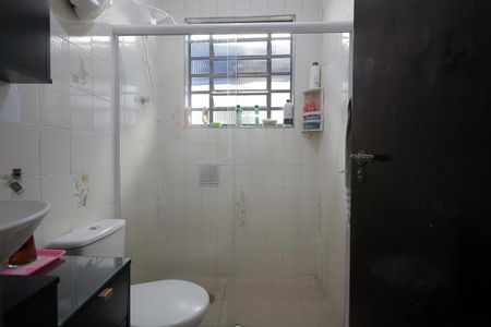 Banheiro de casa à venda com 3 quartos, 144m² em Jardim Cristiane, Santo André