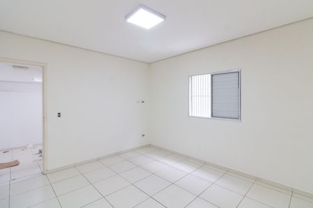 Quarto de casa para alugar com 1 quarto, 50m² em Vila Polopoli, São Paulo
