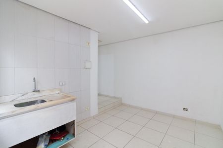 Cozinha de casa para alugar com 1 quarto, 50m² em Vila Polopoli, São Paulo