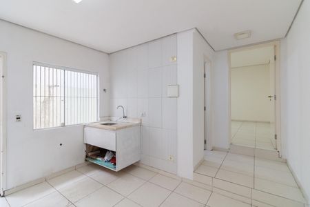 Cozinha de casa para alugar com 1 quarto, 50m² em Vila Polopoli, São Paulo