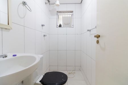 Banheiro de casa para alugar com 1 quarto, 50m² em Vila Polopoli, São Paulo