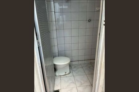 Banheiro de casa de condomínio para alugar com 3 quartos, 150m² em Centro, Nilópolis