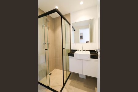 Banheiro de kitnet/studio para alugar com 1 quarto, 17m² em Santo Amaro, São Paulo