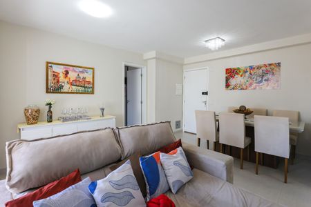 Apartamento à venda com 64m², 2 quartos e 1 vaga Apartamento à venda com 64m², 2 quartos e 1 vagaSala