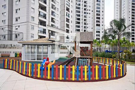 Apartamento à venda com 64m², 2 quartos e 1 vaga Apartamento à venda com 64m², 2 quartos e 1 vagaÁrea comum - Playground