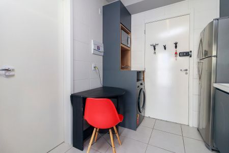 Cozinha de apartamento para alugar com 1 quarto, 29m² em Vila das Belezas, São Paulo