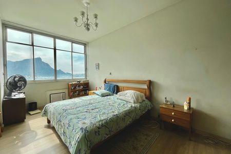 Apartamento à venda com 197m², 3 quartos e 1 vaga Apartamento à venda com 197m², 3 quartos e 1 vagaSuite