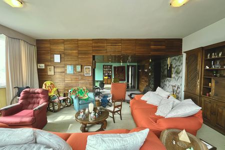 Apartamento à venda com 197m², 3 quartos e 1 vaga Apartamento à venda com 197m², 3 quartos e 1 vagaSala