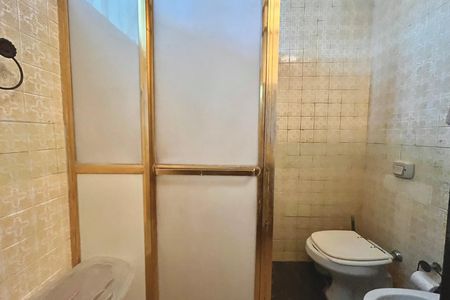Apartamento à venda com 197m², 3 quartos e 1 vaga Apartamento à venda com 197m², 3 quartos e 1 vagaBanheiro social