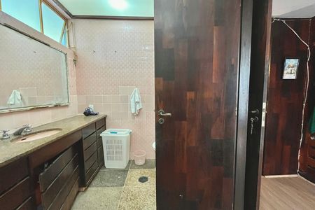 Apartamento à venda com 197m², 3 quartos e 1 vaga