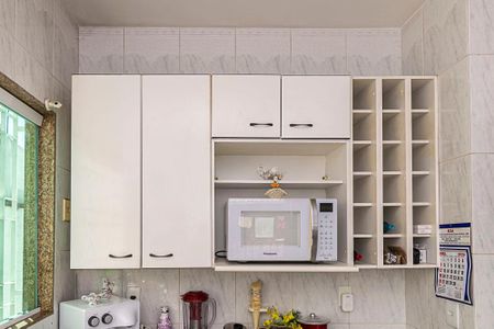 Casa à venda com 172m², 3 quartos e 1 vagaCozinha - Armários