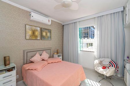 Quarto 1 de casa à venda com 3 quartos, 172m² em Vila Kosmos, Rio de Janeiro