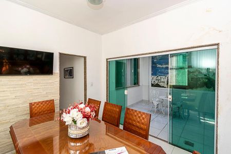 Casa à venda com 172m², 3 quartos e 1 vagaSala de Jantar