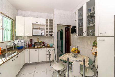 Casa à venda com 172m², 3 quartos e 1 vagaCozinha