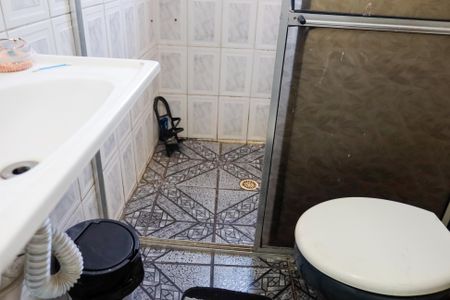 Casa à venda com 320m², 3 quartos e 2 vagasBanheiro