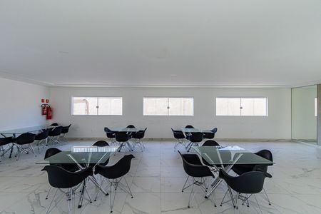Apartamento para alugar com 34m², 2 quartos e sem vaga Apartamento para alugar com 34m², 2 quartos e sem vagaÁrea comum - Salão de festas