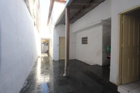 Lavanderia e Quintal de casa para alugar com 2 quartos, 99m² em Jardim Colorado, São Paulo