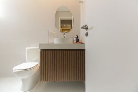 Apartamento à venda com 80m², 2 quartos e 2 vagasBanheiro - Social 
